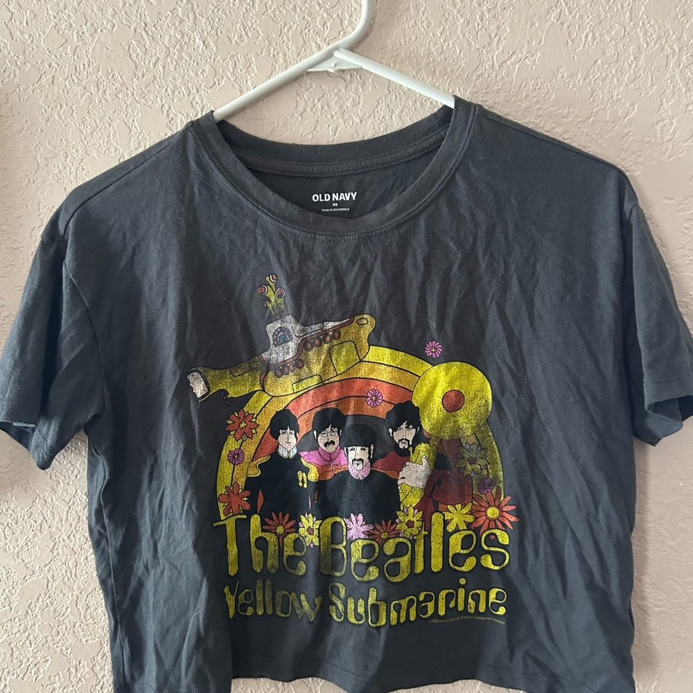 Old Navy Gray and Yellow Short Sleeve Tee